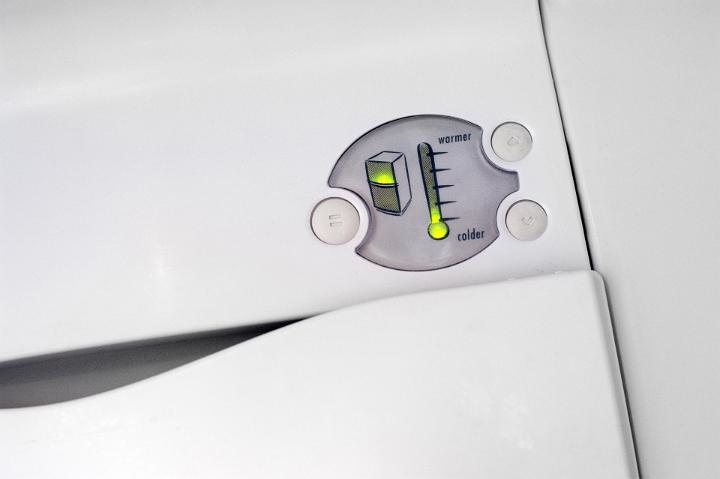 Fridge controller showing the temperature of the upper freezing compartment on a white appliance